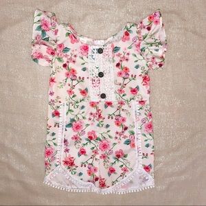 2-3T Ruffled Sleeve Floral Lace Romper